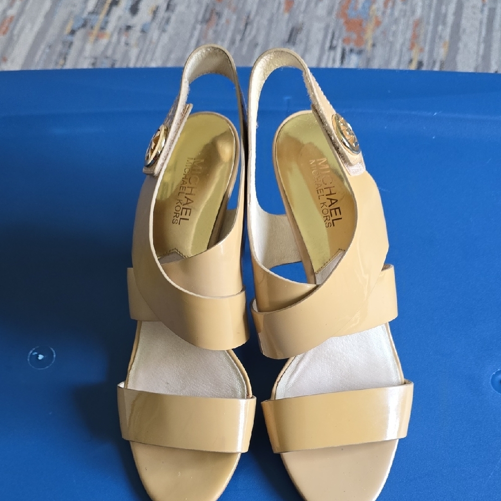 Michael Kors Cream Sandals with Wide Crossover Straps